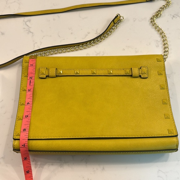 Neiman Marcus Chartreuse Clutch Cross Body Bag - Picture 6 of 8